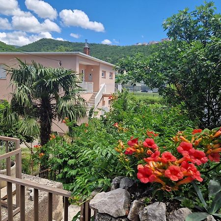 Apartman Studio Nena Crikvenica Bagian luar foto